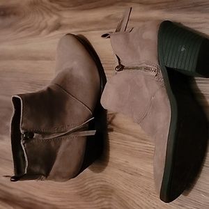 Ankle boots